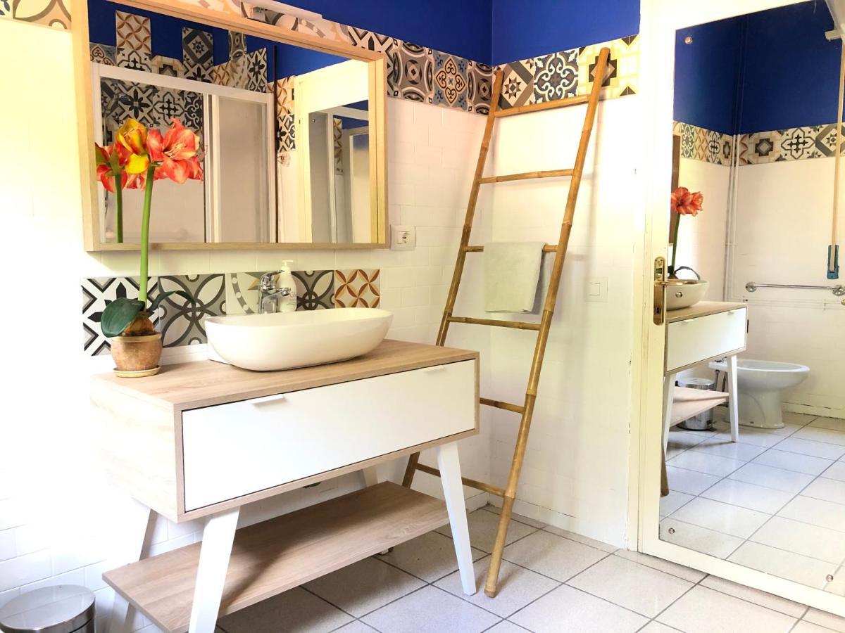 Clua Holiday House Porto Ceresio Exterior foto