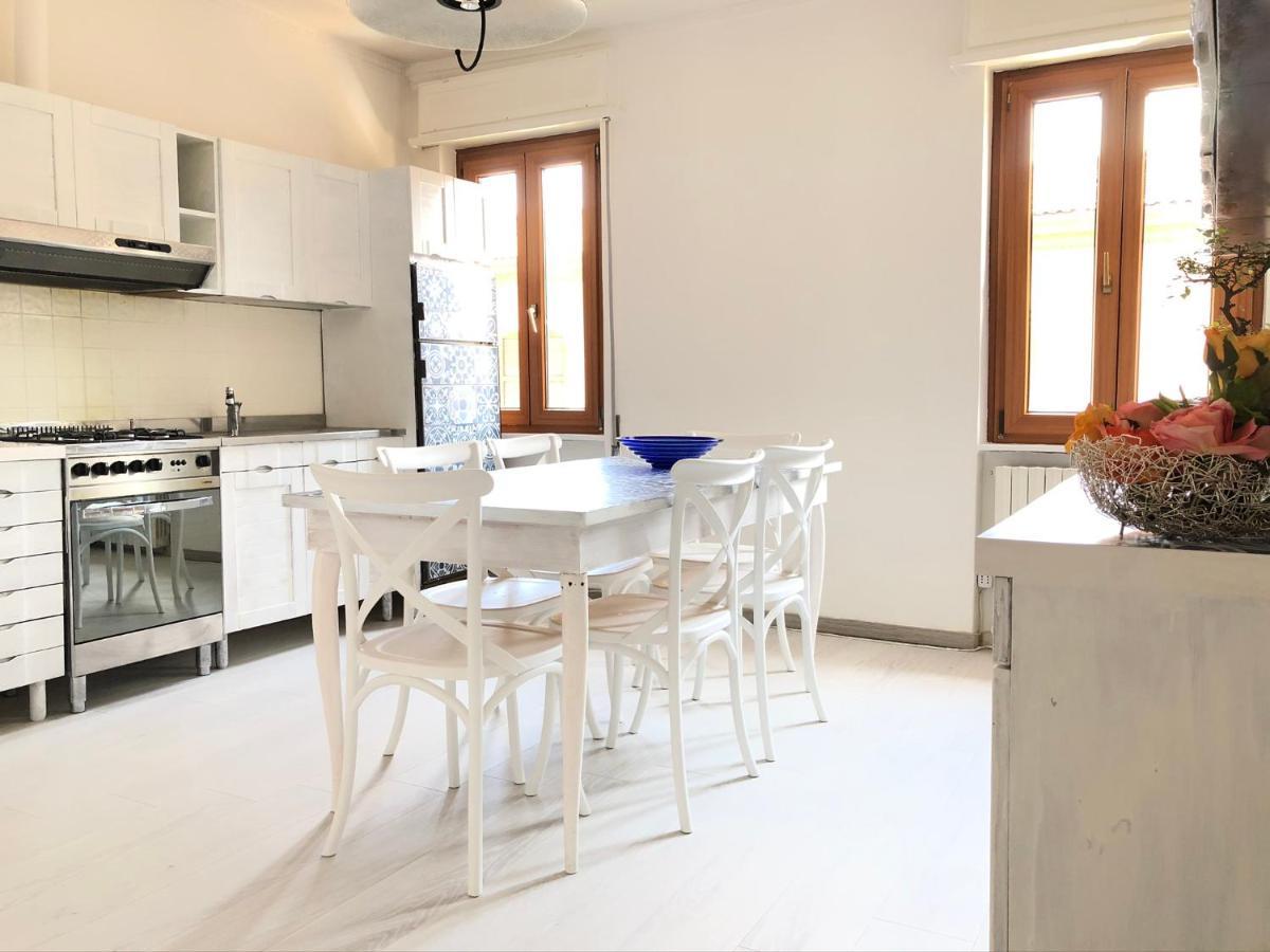 Clua Holiday House Porto Ceresio Exterior foto