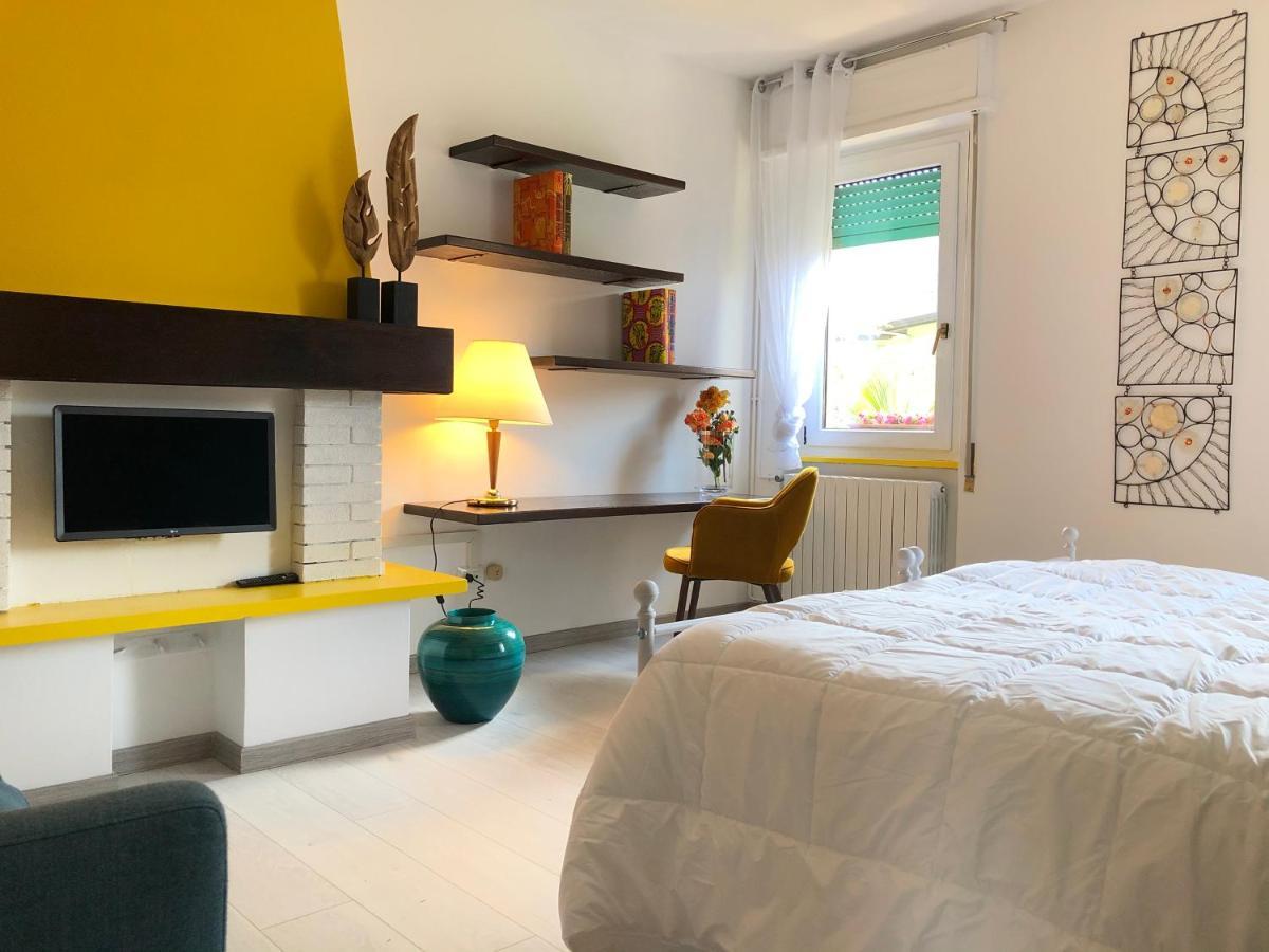 Clua Holiday House Porto Ceresio Exterior foto